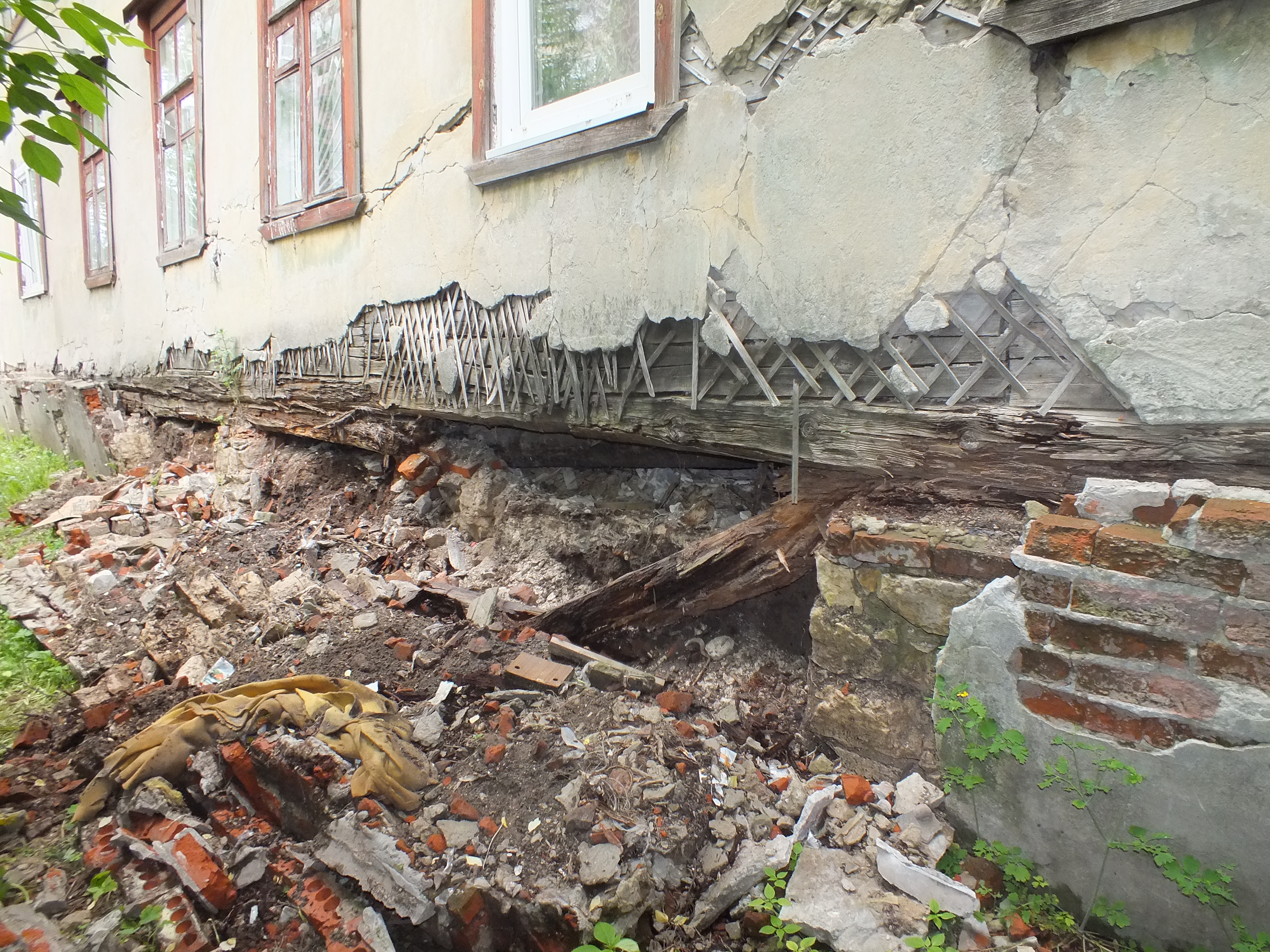 Часть жилого дома обрушилась в Приокском районе (ФОТО) - фото 3
