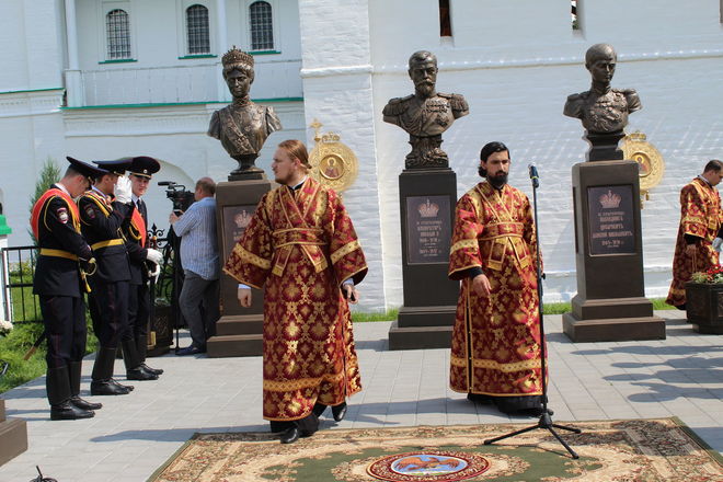 Аллея Романовых открылась в Нижнем Новгороде (ФОТО) - фото 35