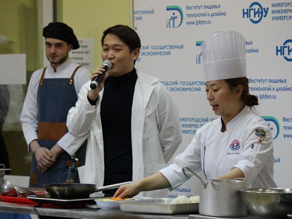 Корейские повара научили нижегородских студентов готовить национальные блюда (ФОТО) - фото 50
