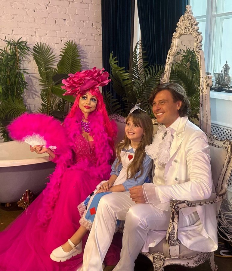 &laquo;Мечтаю сняться в Париже&raquo;. Милое интервью с 9-летней нижегородкой, которая взяла Гран-при на конкурсе красоты в Сочи - фото 7