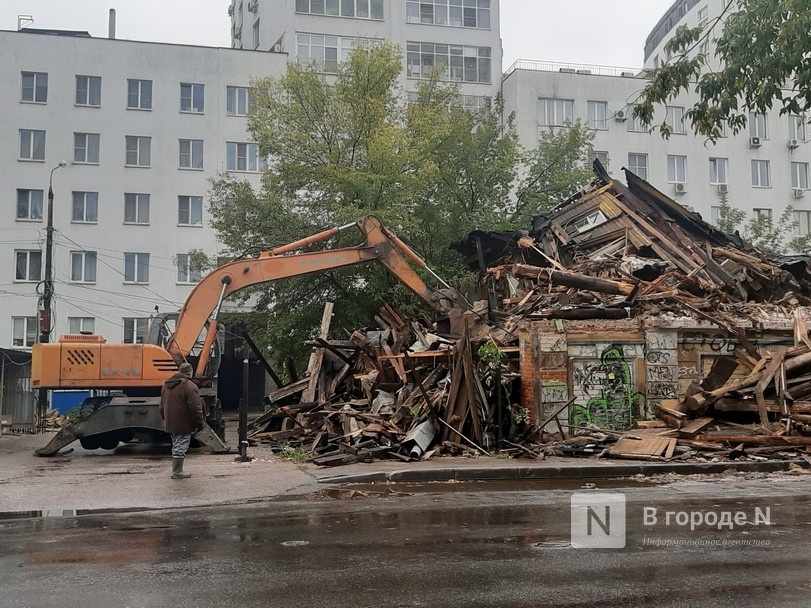 Второй этаж и мезонины Дома Штерновой разобрали в Нижнем Новгороде - фото 1