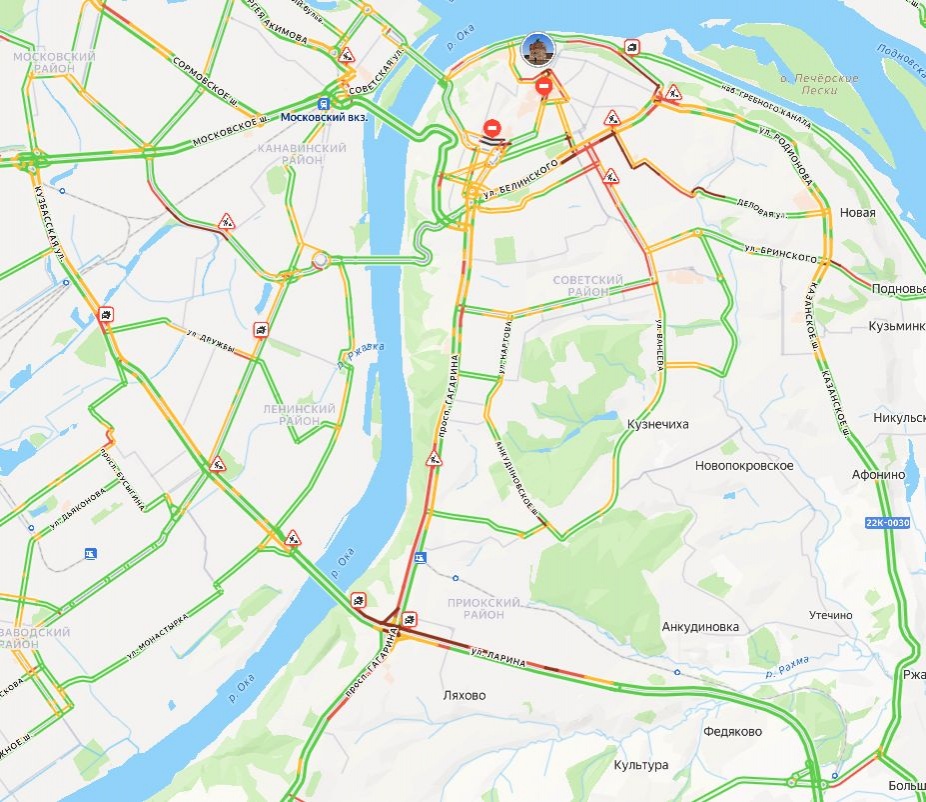 Серьезные пробки образовались в Нижнем Новгороде вечером 29 октября - фото 1