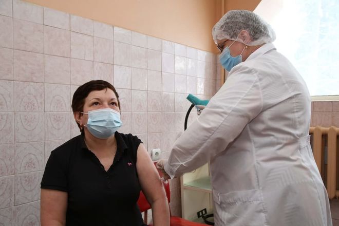 Сотрудники ГАЗа получили возможность пройти вакцинацию от COVID-19 - фото 2