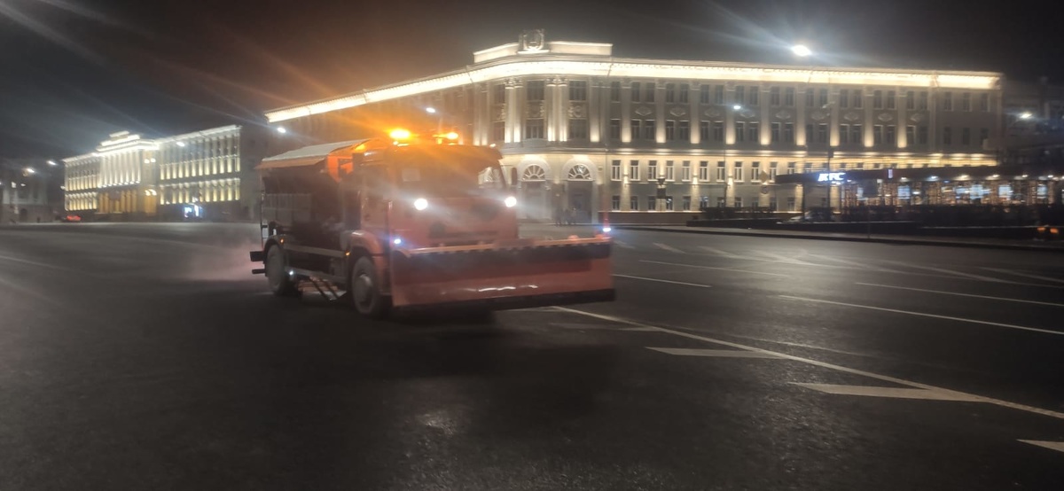 Дорожные службы готовят Нижний Новгород к ночному снегопаду - фото 1
