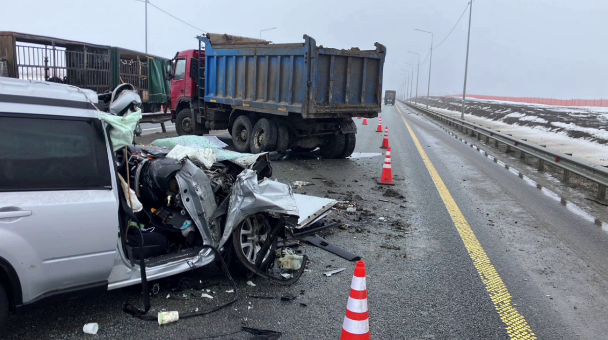 Опубликованы фото смертельного ДТП на трассе М-12 в Нижегородской области - фото 2