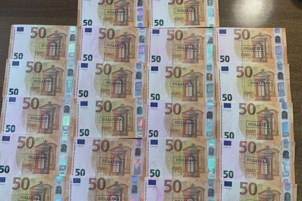 Четырех нижегородцев задержали за сбыт фальшивых евро - фото 1