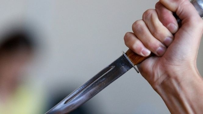 Женщина зарезала избивавшего ее сожителя в Выксе - фото 1