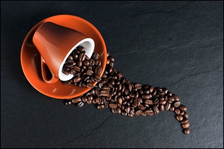 5 полезных напитков, которые бодрят по утрам не хуже кофе