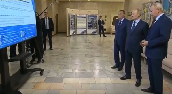 Выставку цифровых проектов Росатома показали Путину в Сарове - фото 1