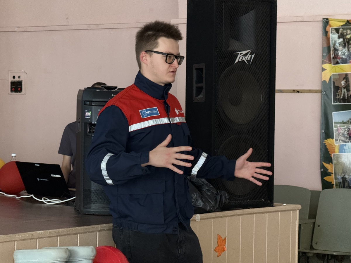 Представители Совета молодежи «Нижновэнерго» провели урок электробезопасности в школе № 7 Нижнего Новгорода - фото 2
