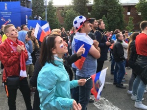 Матч Россия — Египет: прямая трансляция из зоны болельщиков в Нижнем Новгороде