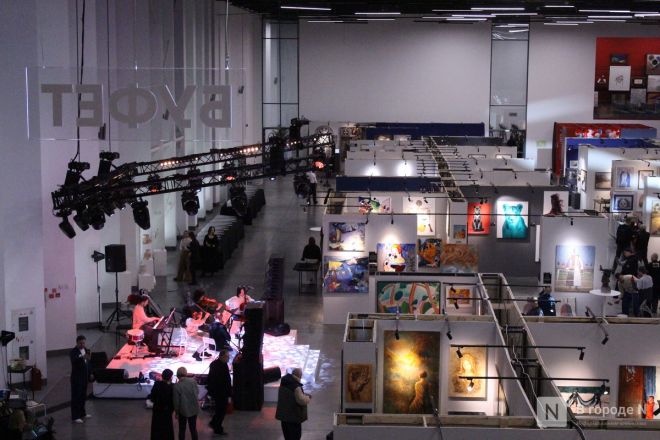 Фоторепортаж: выставка &laquo;АРТ МИР &mdash; 2026&raquo; открылась в Нижнем Новгороде - фото 179