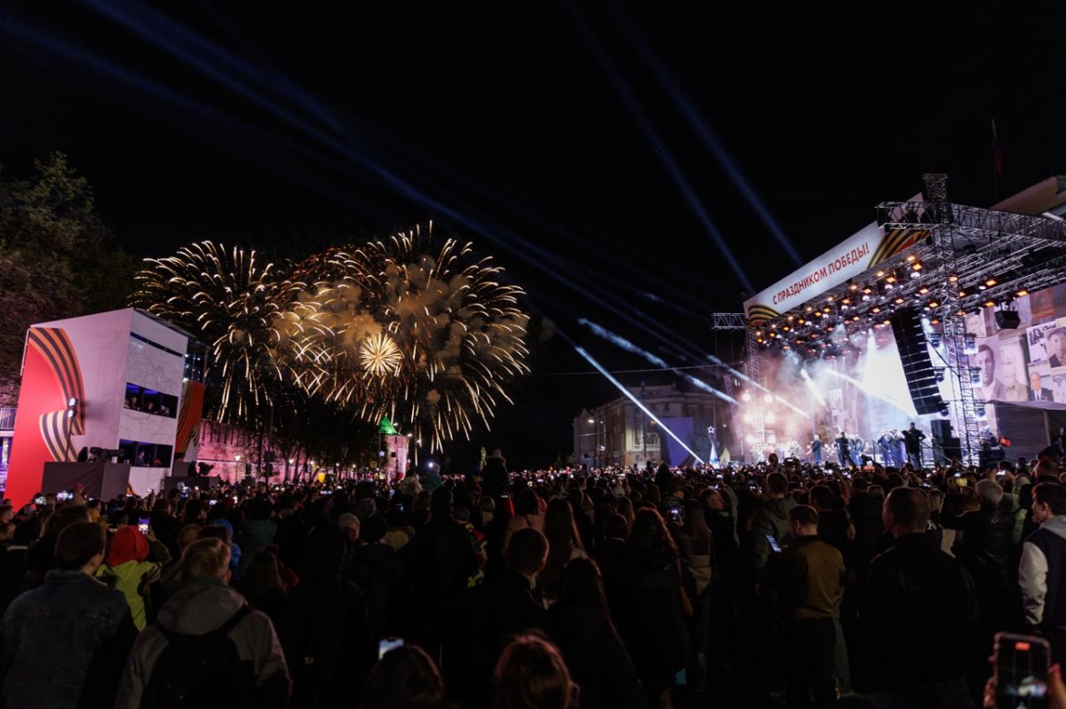 Сестры Аверины примут участие в шоу Авербуха в Нижнем Новгороде 9 мая - фото 1