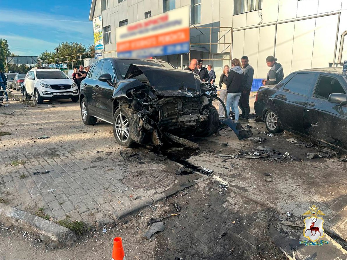 Наезд на остановку обернулся проверкой прокуратуры в Нижнем Новгороде - фото 2