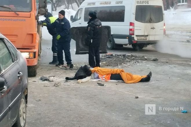 Два человека погибли при встречном столкновении автомобилей на проспекте Гагарина в Нижнем Новгороде - фото 2
