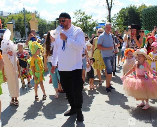 Попкорн и шаурма вышли на костюмированный парад фестиваля Ивлева в Нижнем Новгороде - фото 87