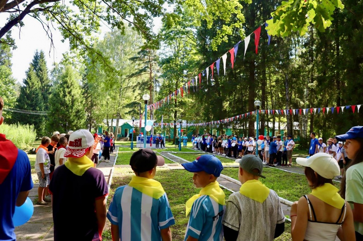 Дети нижегородских участников СВО смогут бесплатно отдохнуть в летних лагерях  - фото 1