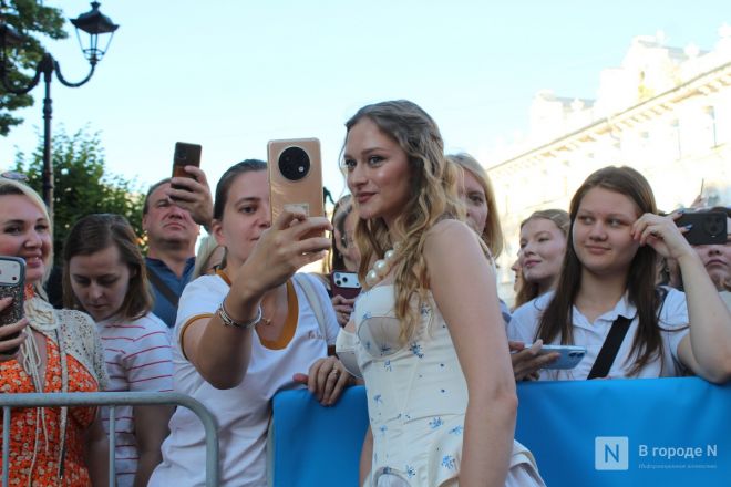 Фоторепортаж: знаменитости на открытии «Горький fest» в Нижнем Новгороде - фото 41