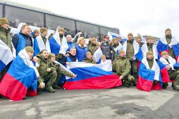 Еще двое нижегородцев вернулись домой из украинского плена