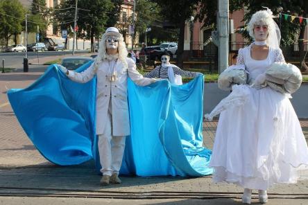 Нижегородский фестиваль &laquo;Секреты мастеров&raquo; начался с карнавального шествия (ФОТО) 