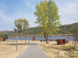 Нижегородский пляж в затоне 25 лет Октября превратился в свалку