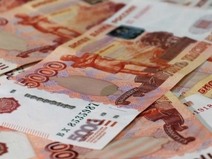 Владельца нижегородской строительной фирмы будут судить за сбыт фальшивых пятитысячных купюр