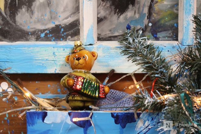 Волшебство из стекла: фоторепортаж с фабрики елочных игрушек в Нижнем Новгороде - фото 78