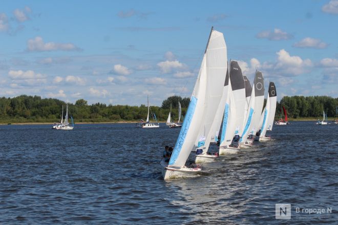 75 яхт и более 500 сапов вышли на Волгу в Нижнем Новгороде в День города - фото 18