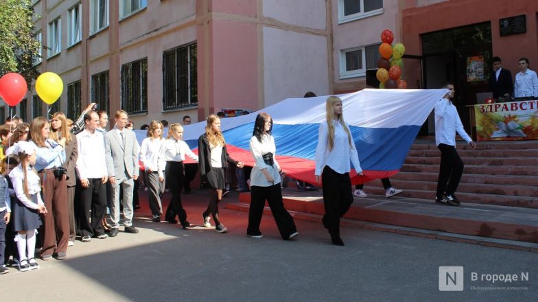 Шалабаев посетил линейку в школе №22 в Нижнем Новгороде: фото - фото 24