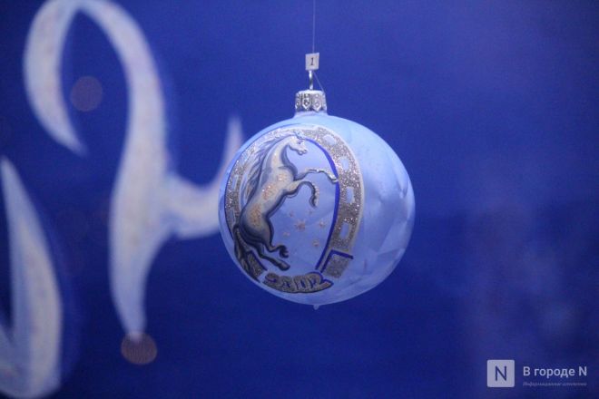 Волшебство из стекла: фоторепортаж с фабрики елочных игрушек в Нижнем Новгороде - фото 129