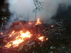 Пенсионера госпитализировали из-за пожара в садовом домике Ленинского района