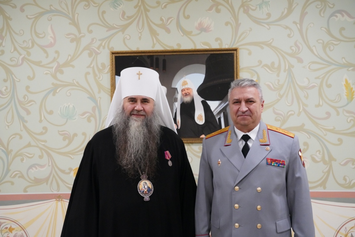 Митрополит Георгий удостоен медали участника СВО - фото 1