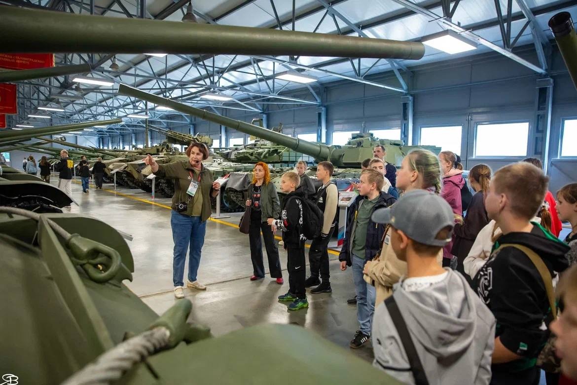 Нижегородские школьники посетили парк &laquo;Патриот&raquo; в Москве - фото 1