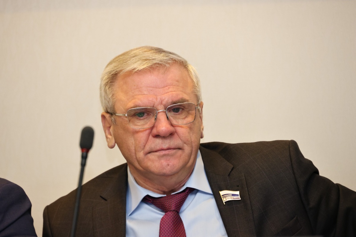 Евгений Люлин: &laquo;Бюджет на предстоящий трехлетний период формируется в непростых экономических условиях&raquo; - фото 1