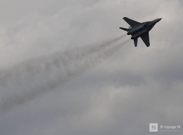 Фоторепортаж: парад в честь 80-й годовщины Победы прошел в Нижнем Новгороде - фото 232