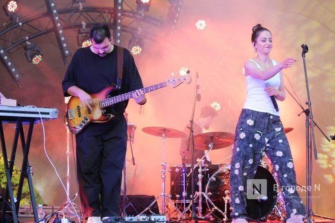 Звезды на закате: как прошли первые дни музыкального фестиваля в Нижнем Новгороде - фото 14