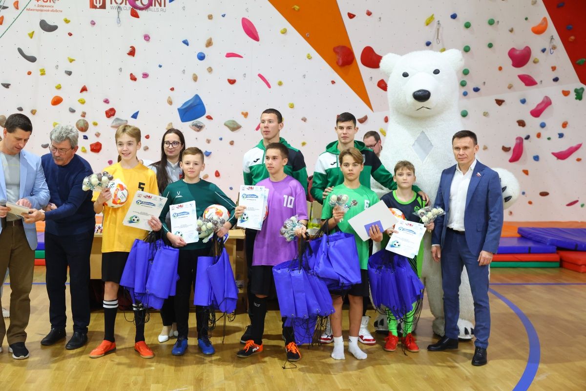 35 команд поборолись за победу на турнире «Оранжевой бутсы» в Дзержинске