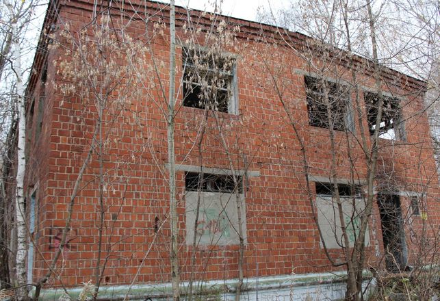 Снести или восстановить: что ждет заброшенные здания Ленинского района - фото 35
