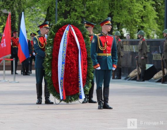 Без парада и салюта: как прошел День Победы в Нижнем Новгороде — фоторепортаж - фото 111