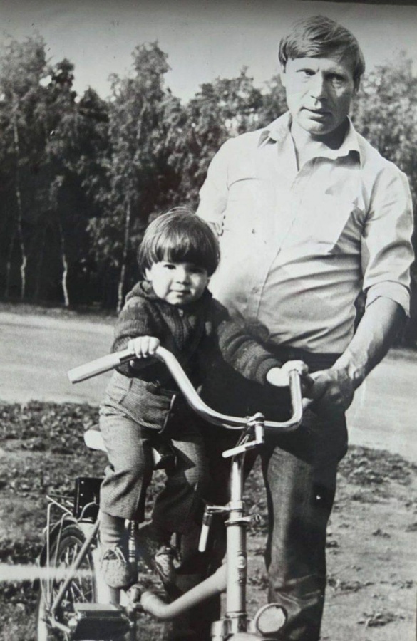 Мэр Нижнего Новгорода Юрий Шалабаев поделился детским фото с отцом - фото 1