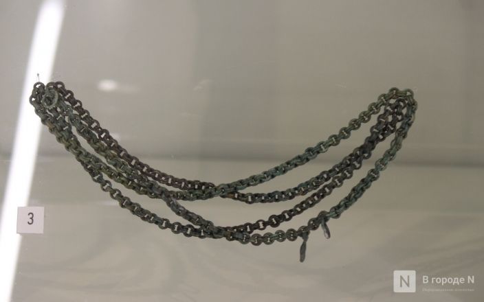 Монеты, украшения и боевые топоры: фоторепортаж с выставки археологических находок в Нижнем Новгороде - фото 17