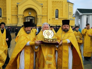 Ковчег с мощами святителя Луки отбыл из Нижнего Новгорода