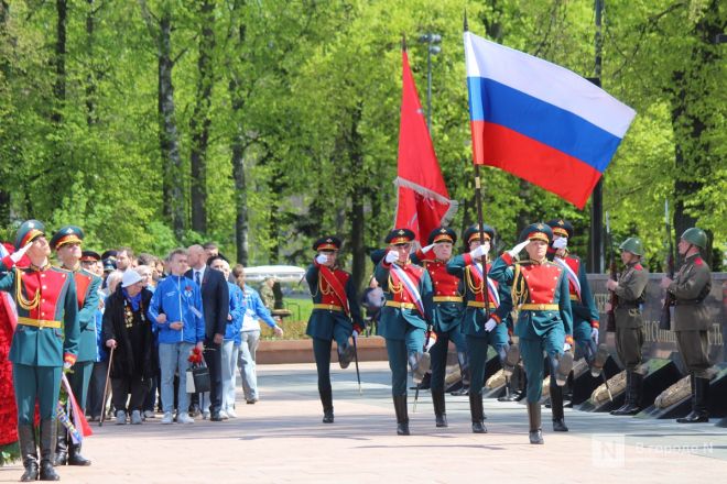 Без парада и салюта: как прошел День Победы в Нижнем Новгороде — фоторепортаж - фото 195