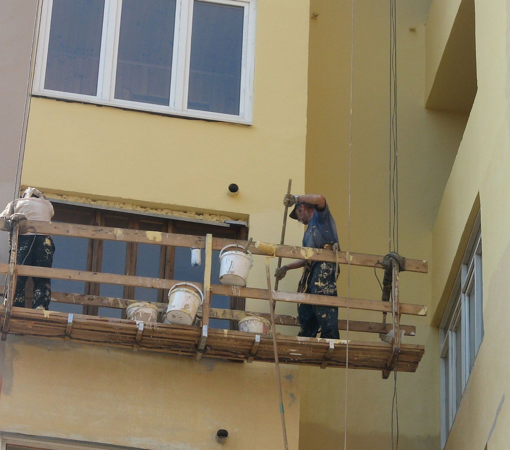 Подрядчик завысил стоимость ремонта дома в Приокском районе в два раза - фото 1