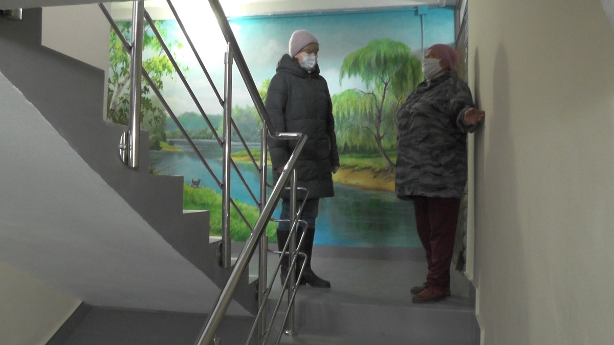 Пейзажи появились в подъездах домов Нижнего Новгорода  - фото 1