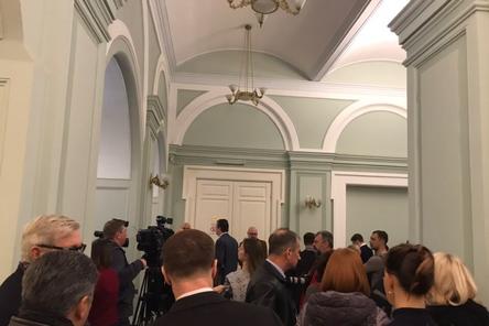 В Нижегородском районном суде с минуты на минуту начнется рассмотрение дела Олега Сорокина