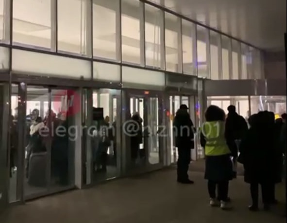 Нижегородский аэропорт эвакуировали из-за срабатывания сигнализации - фото 1